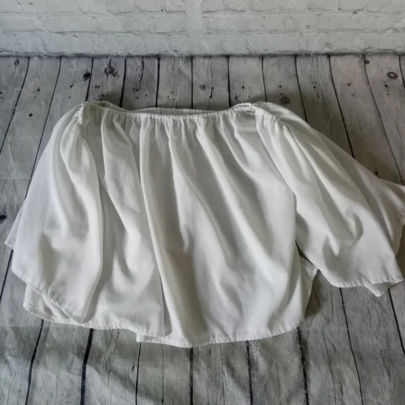EUC White Bandeau bell sleeve top - Small - Picture 5 of 7